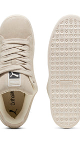 Puma suede XL sneakers in alpine snow and warm white - Side View 02
