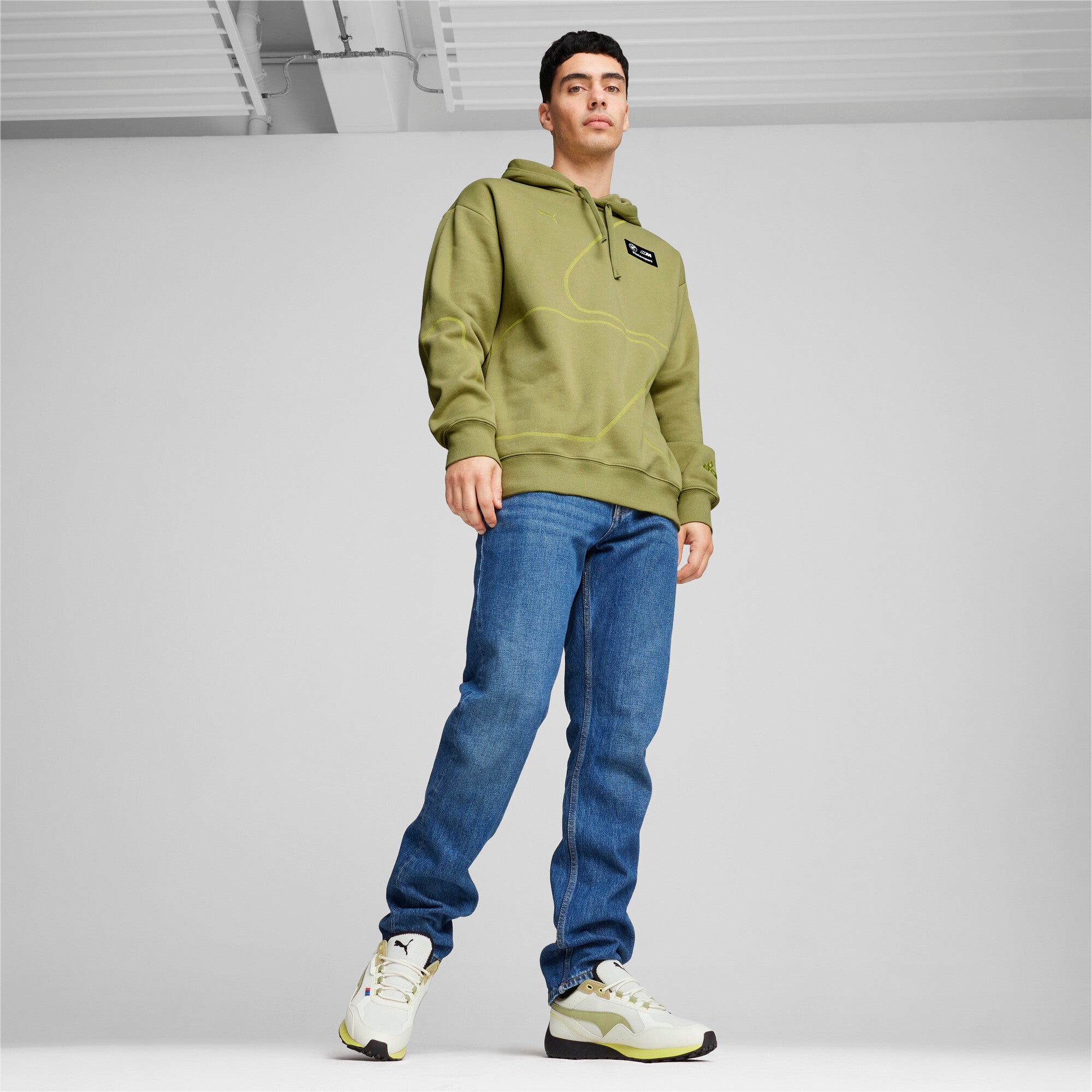 Puma BMW M motorsport SPEEDFUSION 2.0 sneakers in vapor gray and calming green - Model Shot 02