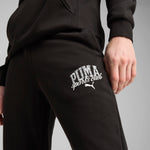 Puma class sweatpants in black - Model Shot 02