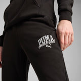 Puma class sweatpants in black - Model Shot 02