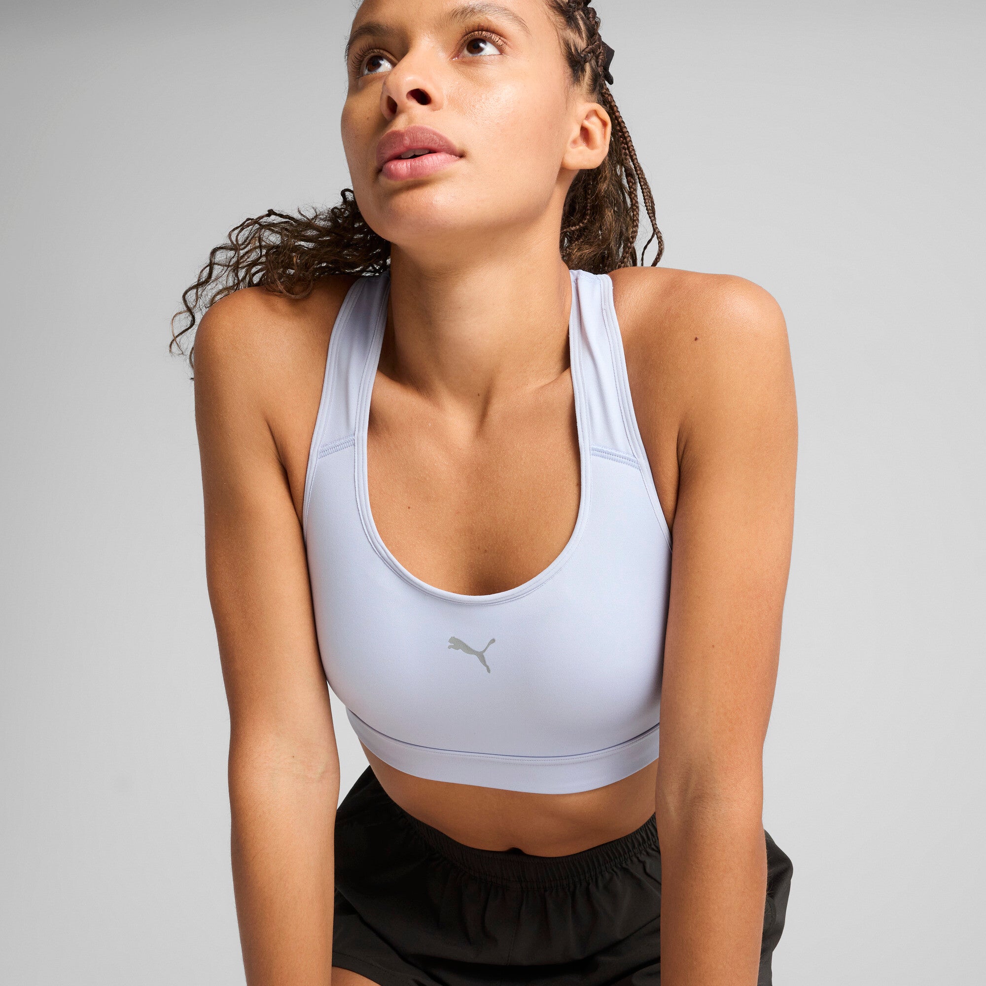 Puma 4keeps run bra in cool weather - Model Shot 02