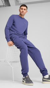 Puma essentials elevated pants in blue crystal - Model Shot 03