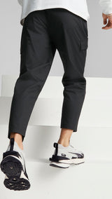 Puma classics woven pants men in black - Model Shot 02