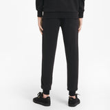 Puma classics cuffed sweatpants men in black - Model Shot 02