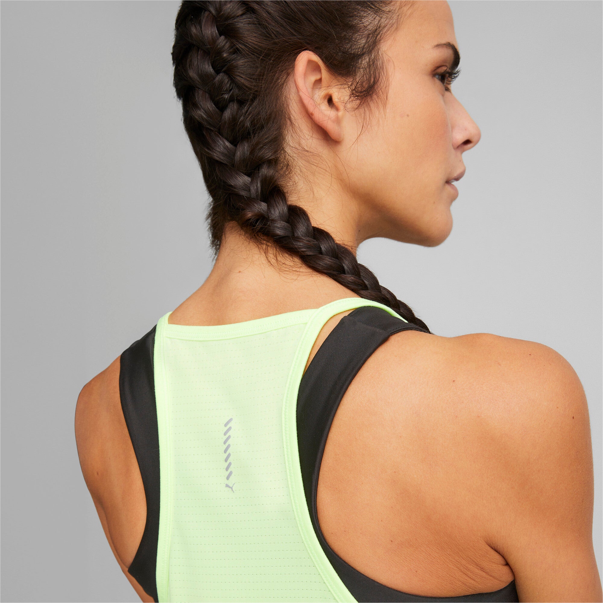 Puma run running tank top women in yellow - Model Shot 02