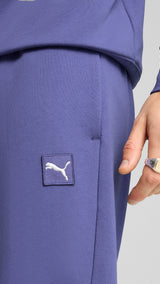 Puma essentials elevated pants in blue crystal - Model Shot 02
