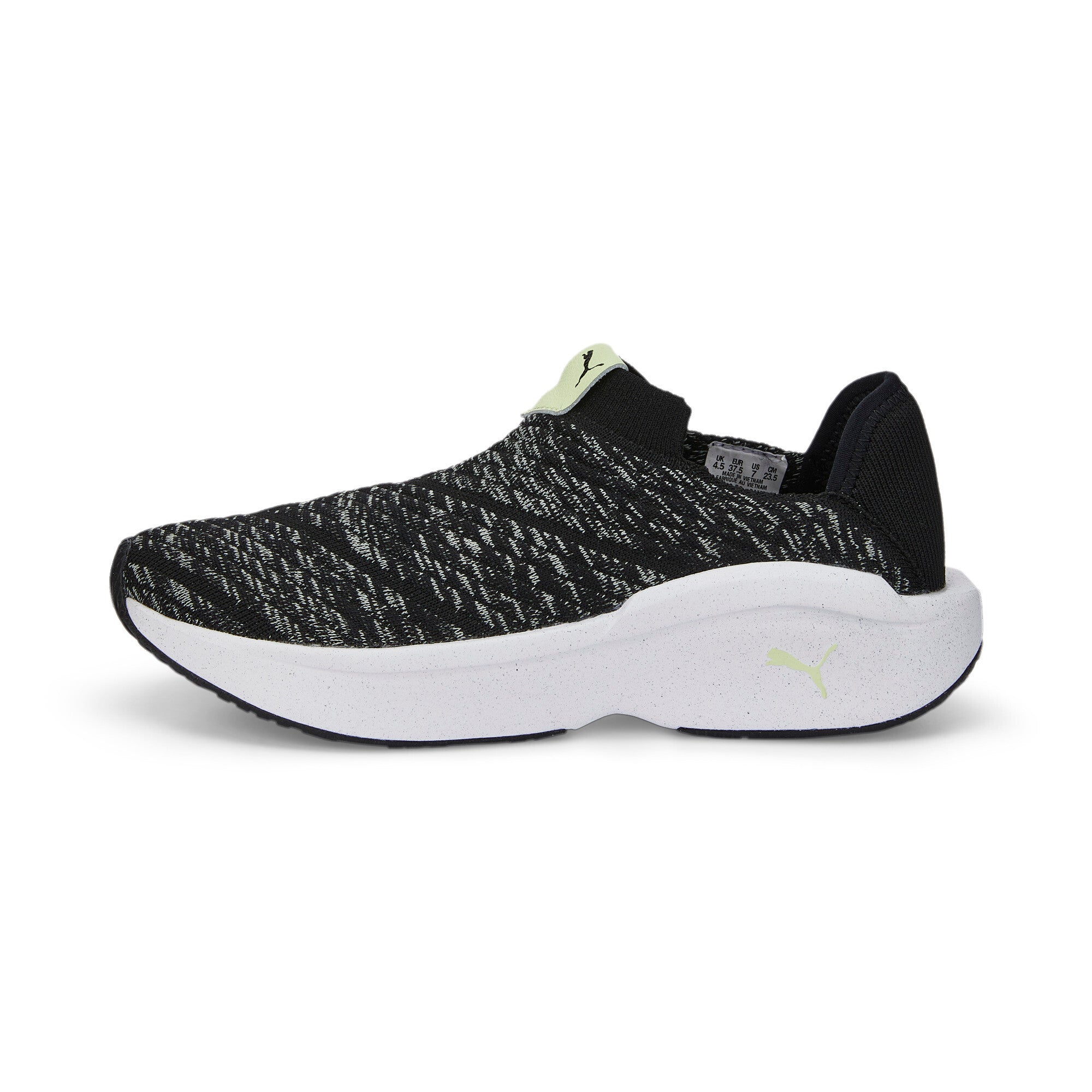 Puma training enlighten shoes in pink - Side View 01