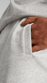 Puma power shorts in gray - Model Shot 03
