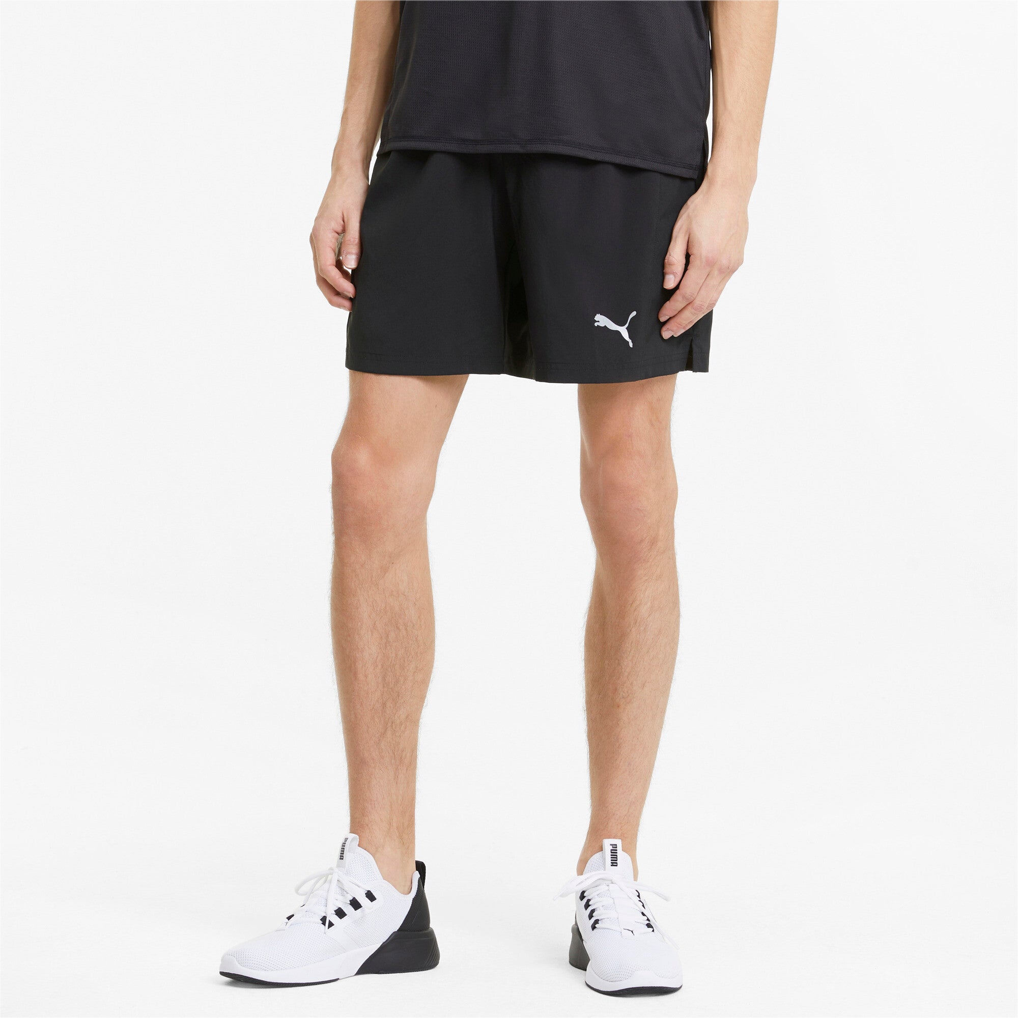 Puma running favourite woven 7" session shorts in black - Model Shot 01