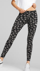 Puma essentials+ animal leggings women in black - Model Shot 01