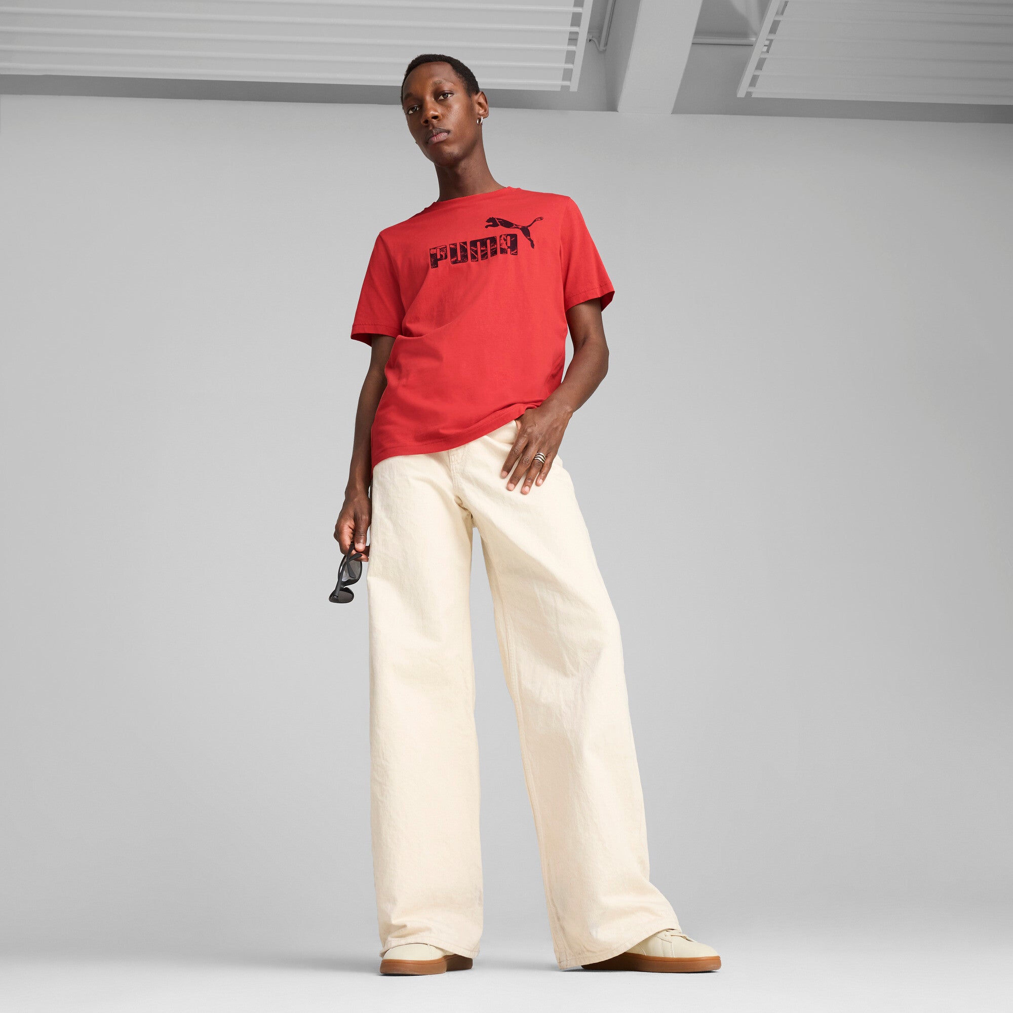 Puma graphics no.1 logo tee in red fire - Model Shot 03