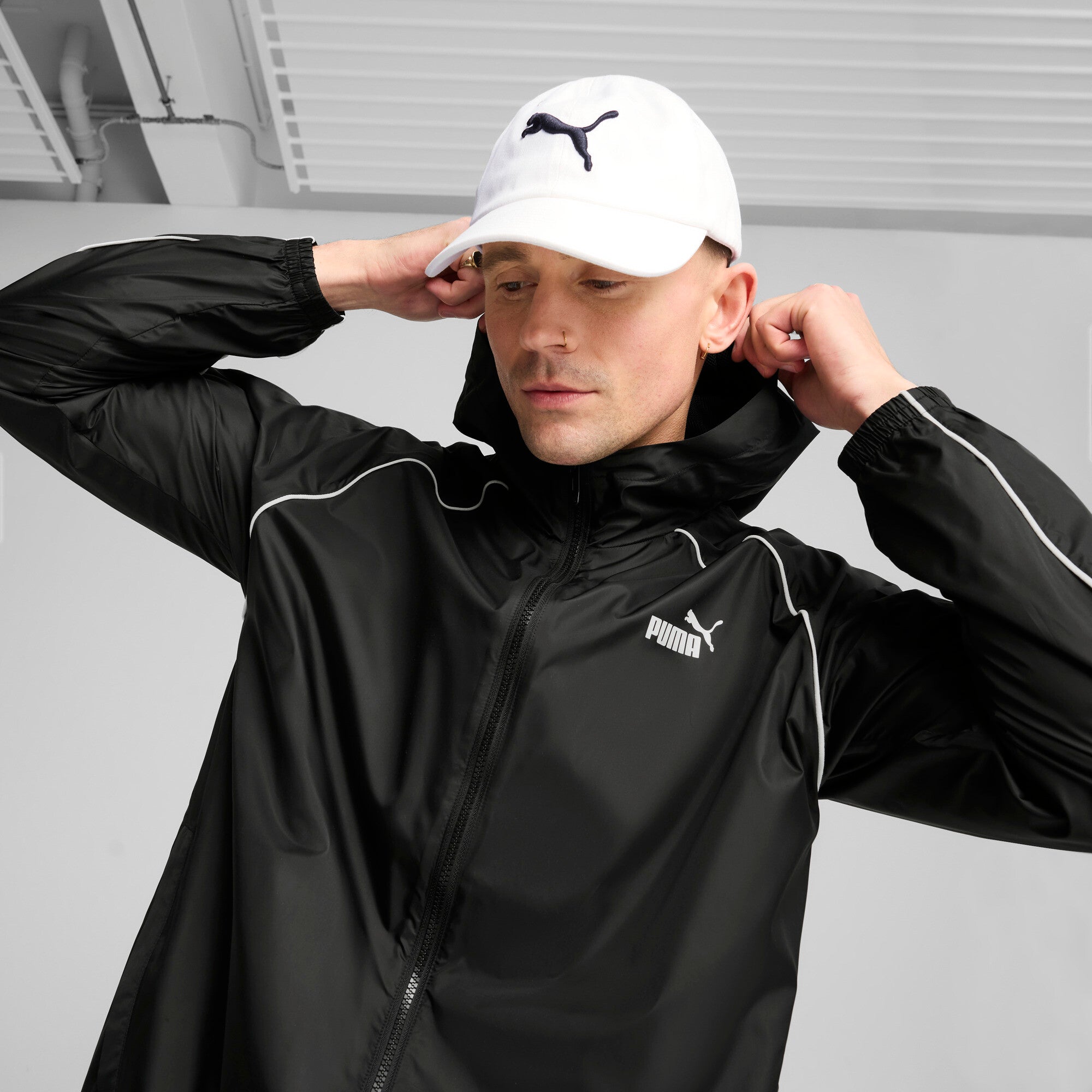 Puma ESS cat bb cap in white - Model Shot 01
