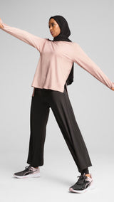 Puma modest oversized tee in rose quartz - Model Shot 03