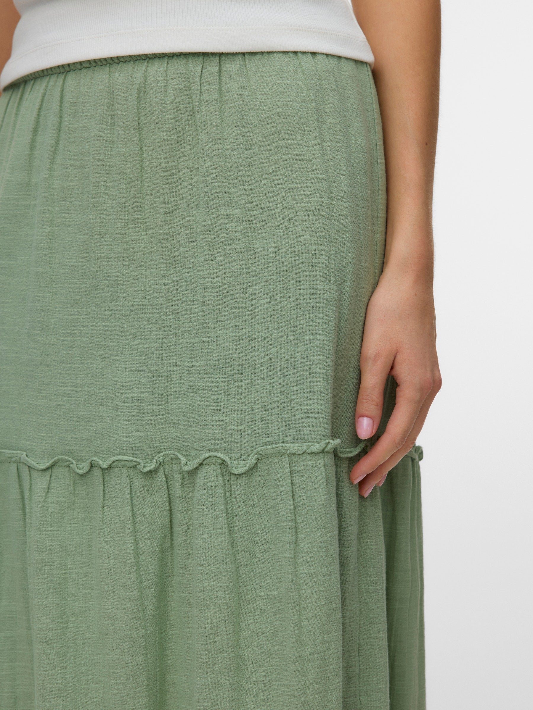 VERO MODA AWKEELEY long skirt in basil - Image 5