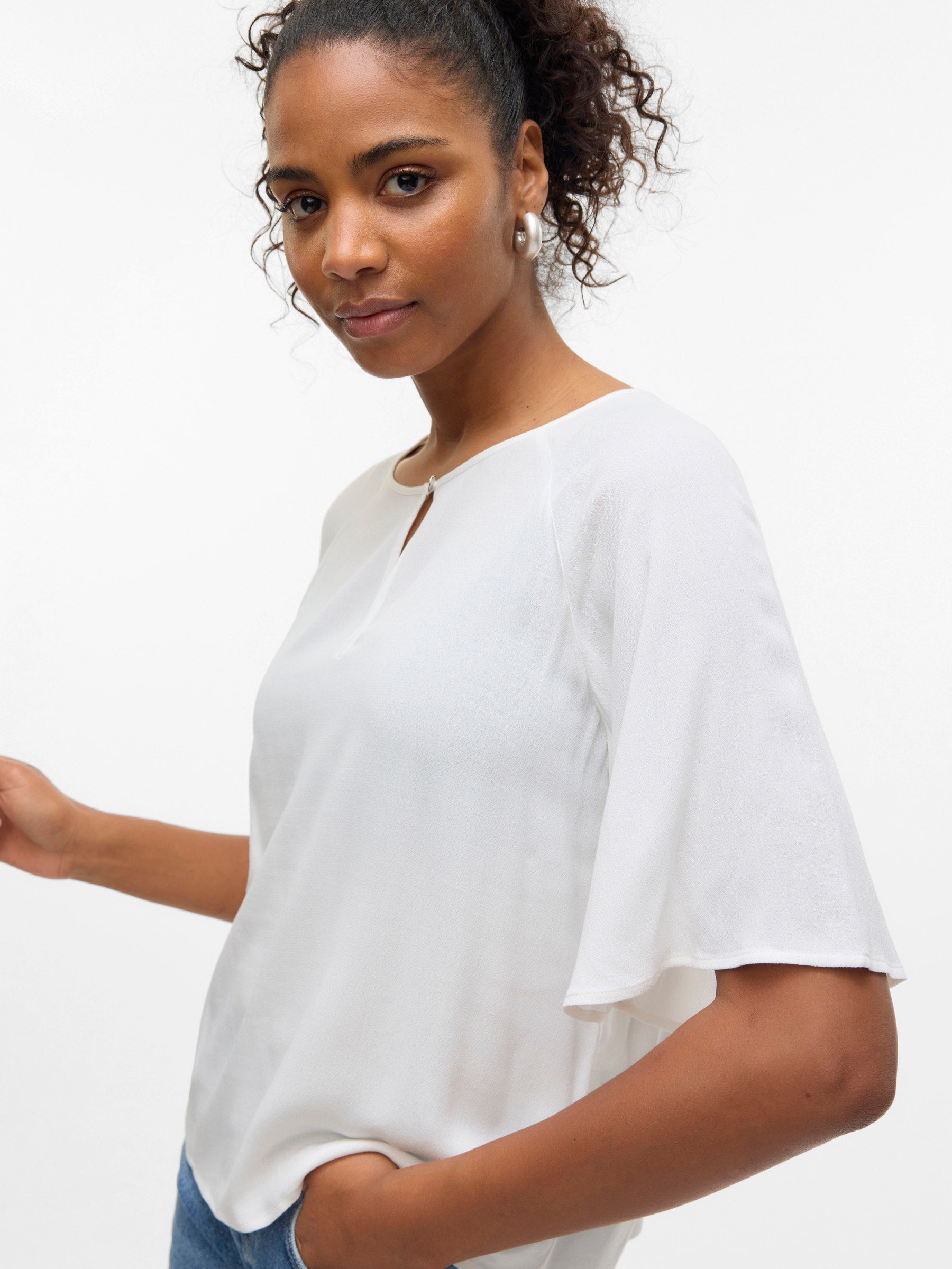 VERO MODA VMANNA 2/4 top in cloud dancer - Image 5