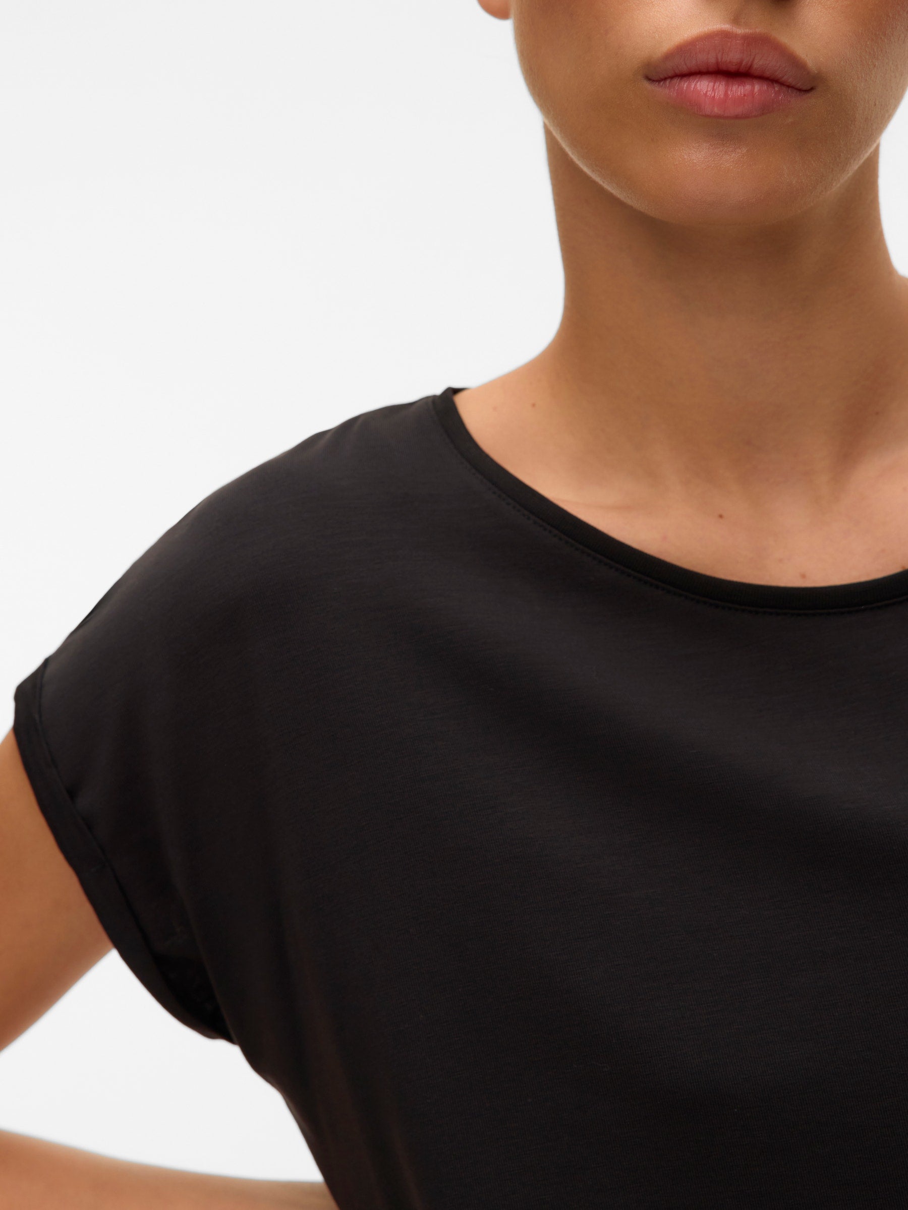 VERO MODA VMAVA plain top in black - Image 6