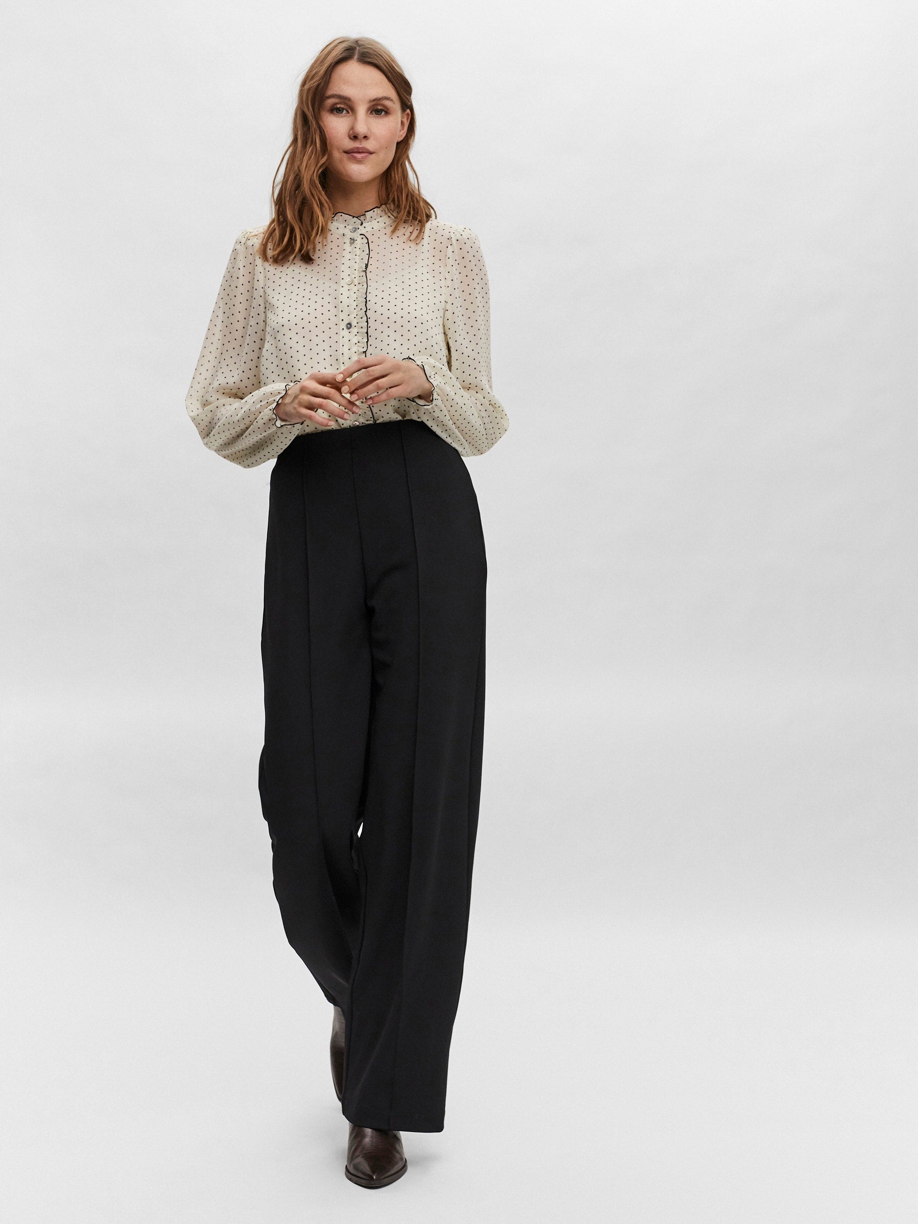 VERO MODA VMBECKY wide pull on pant in black - Image 5