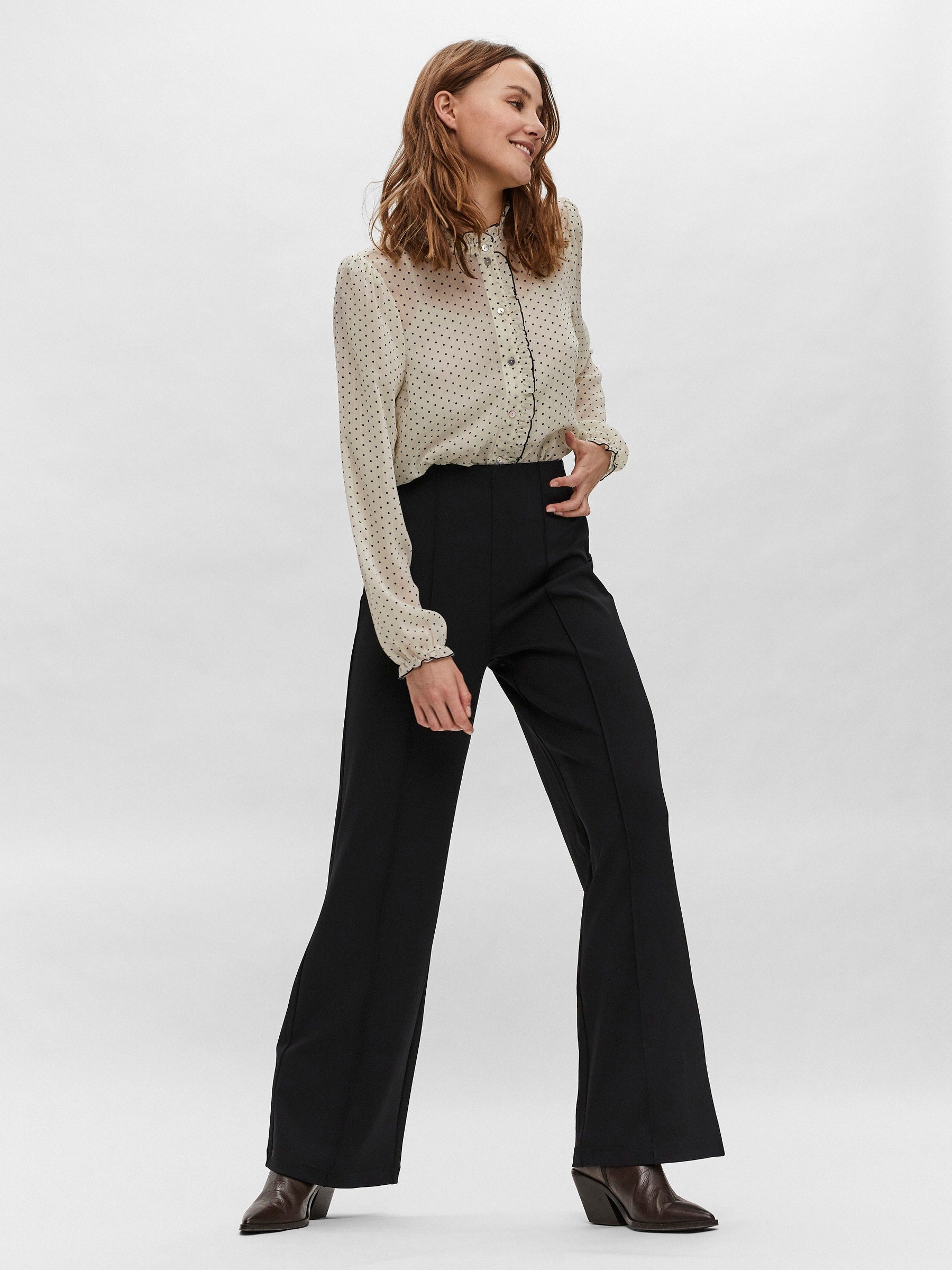 VERO MODA VMBECKY wide pull on pant in black - Image 7