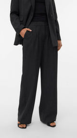 VERO MODA VMBESTIE wide dad pant in dark grey melange - Image 1