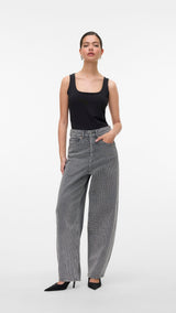 VERO MODA VMBILLIE barrel ank rhine in medium grey denim rhinestone - Image 5