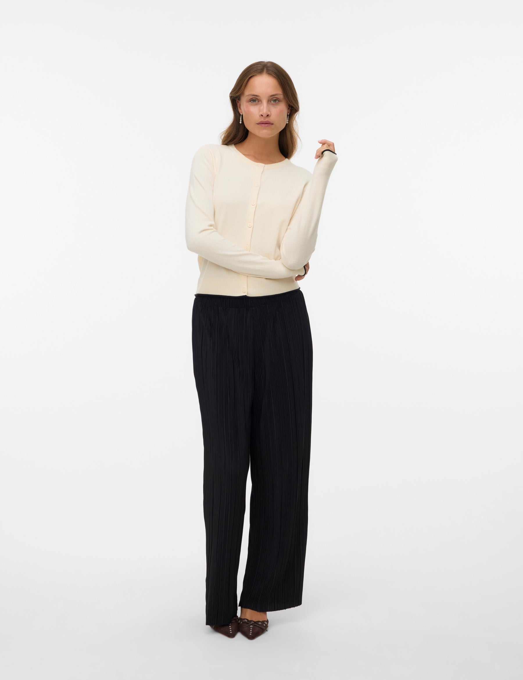 VERO MODA VMBREEZE o-neck cardigan boo in birch w. black contrast - Image 1