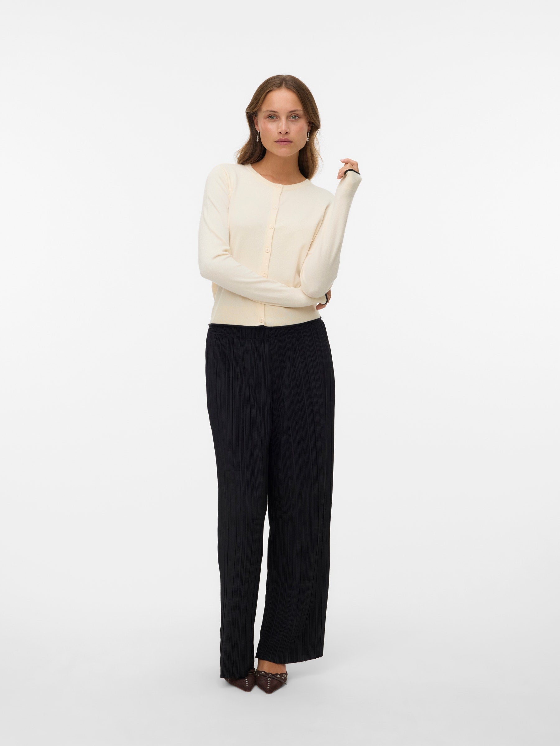 VERO MODA VMBREEZE o-neck cardigan boo in birch w. black contrast - Image 1