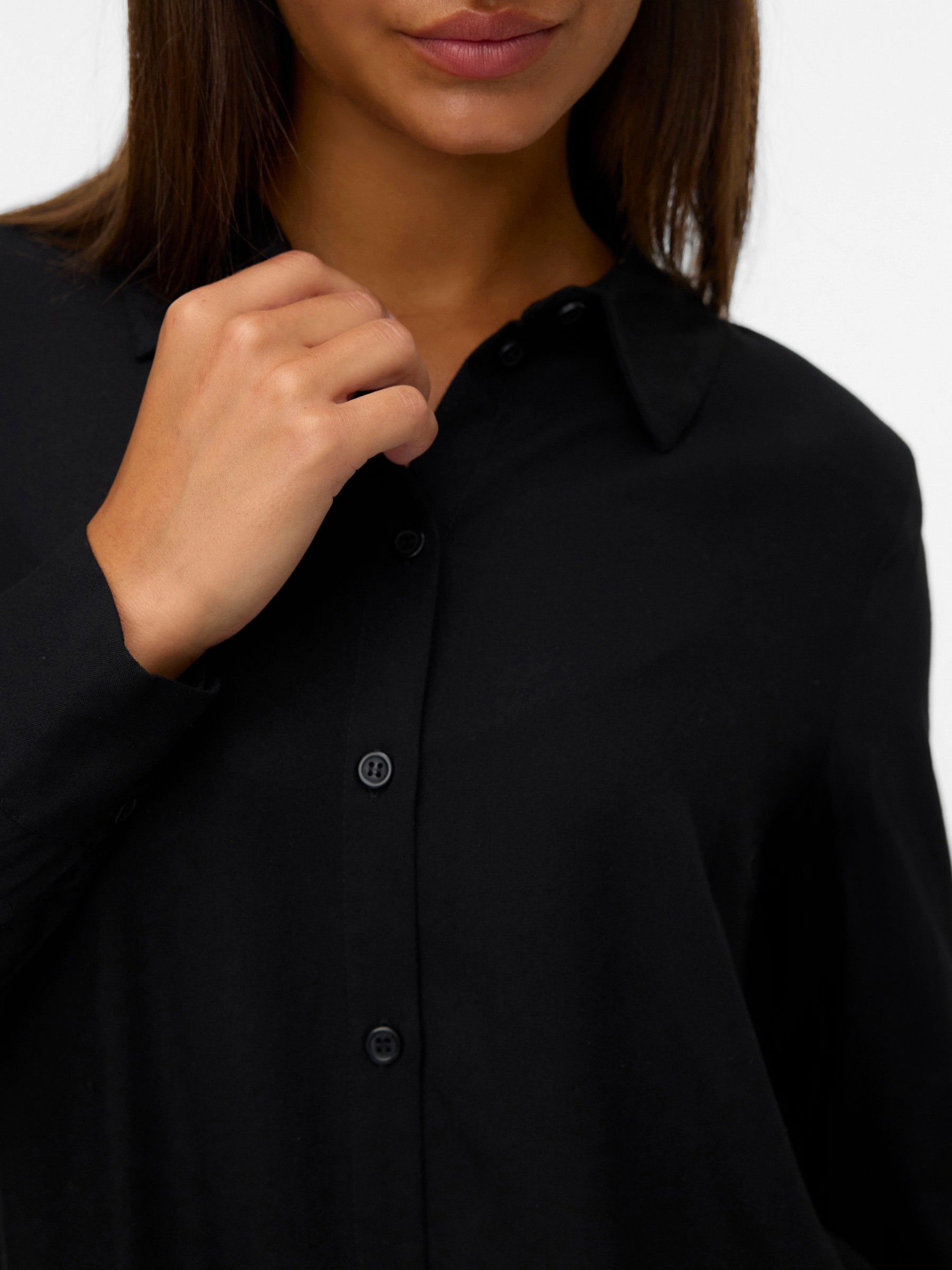 VERO MODA VMBUMPY basic shirt in black - Image 5