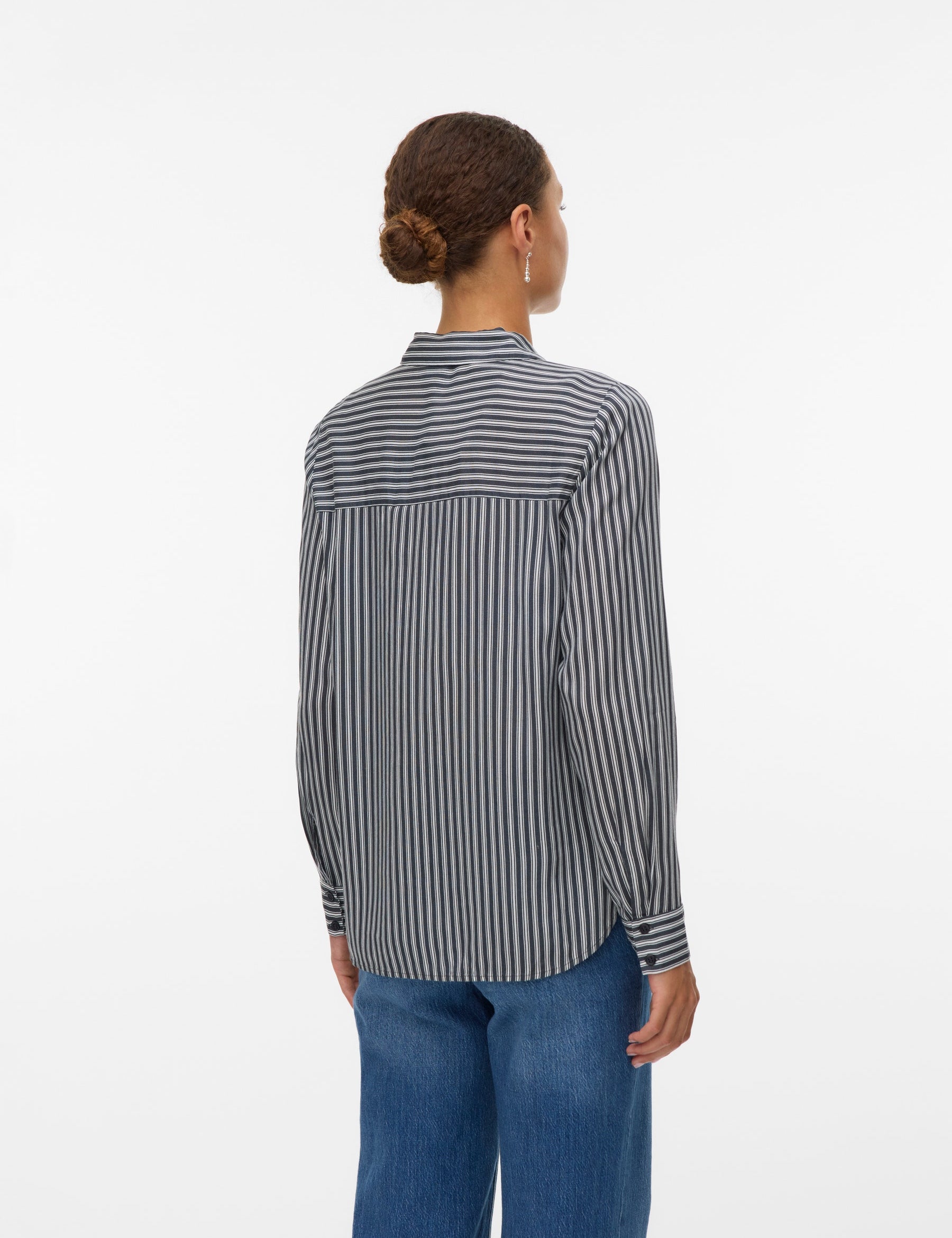 VERO MODA VMBUMPY basic shirt in india ink eva snow white - Image 2