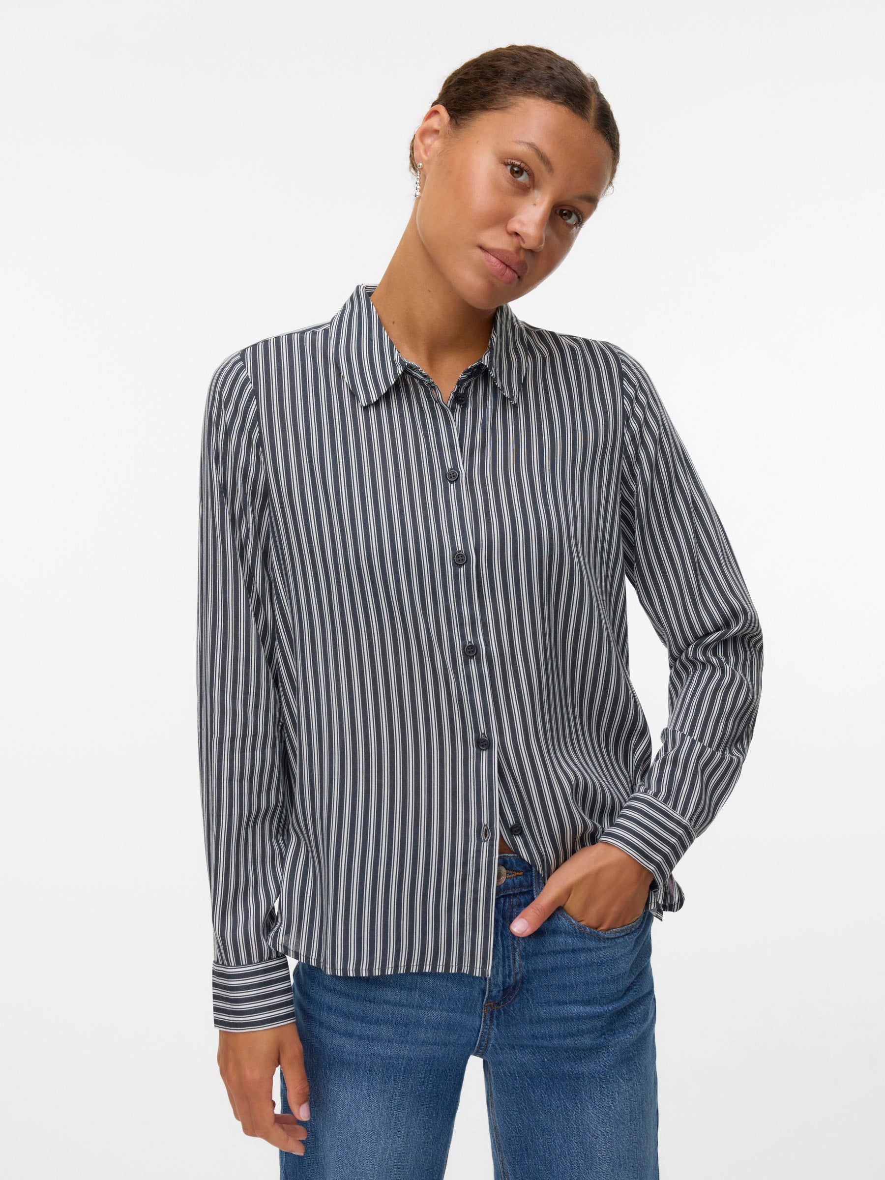 VERO MODA VMBUMPY basic shirt in india ink eva snow white - Image 4
