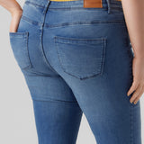 VERO MODA VMCFANYA slim jeans cur in medium blue denim - Image 5