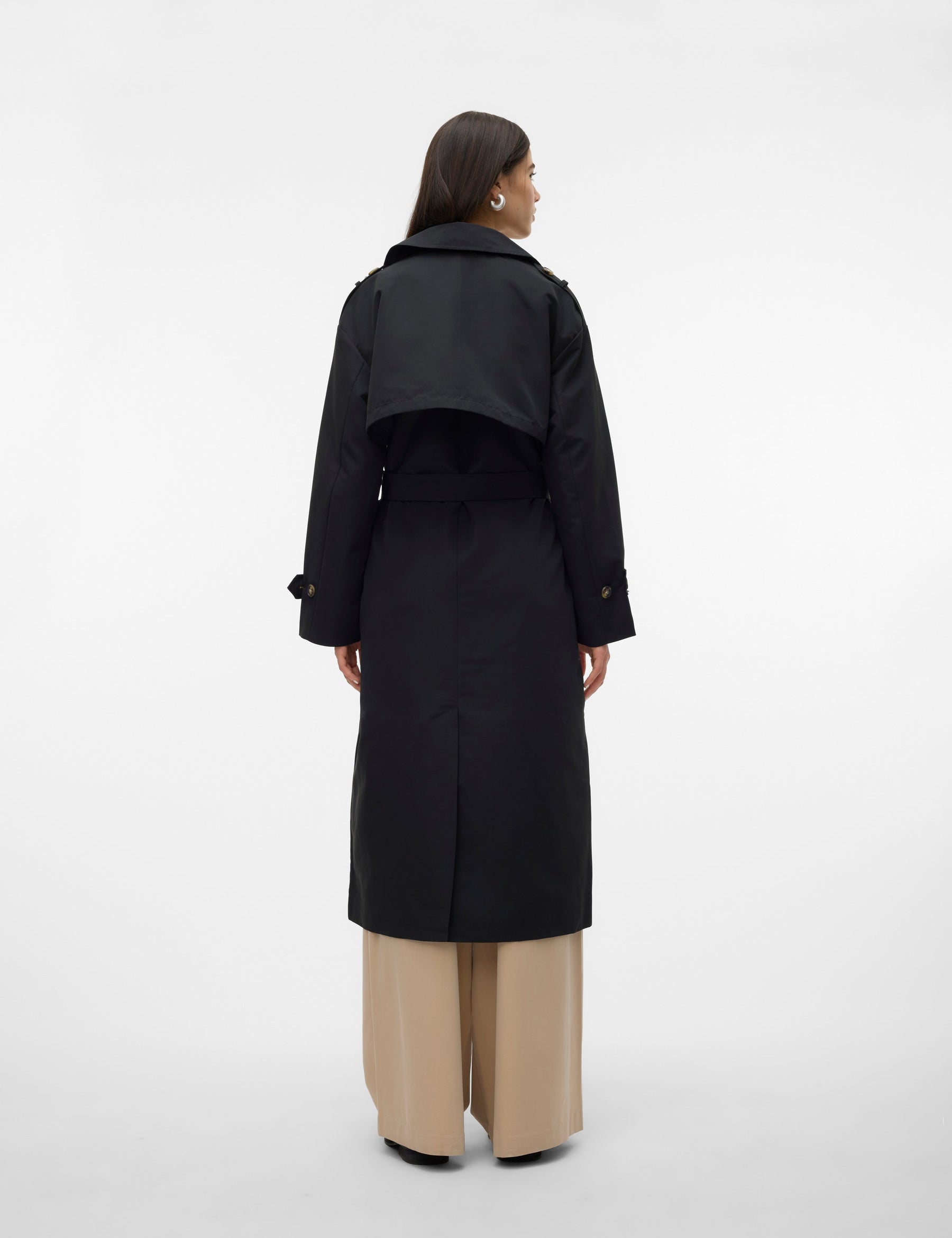 VERO MODA VMCHLOE long trenchcoat in black - Image 2