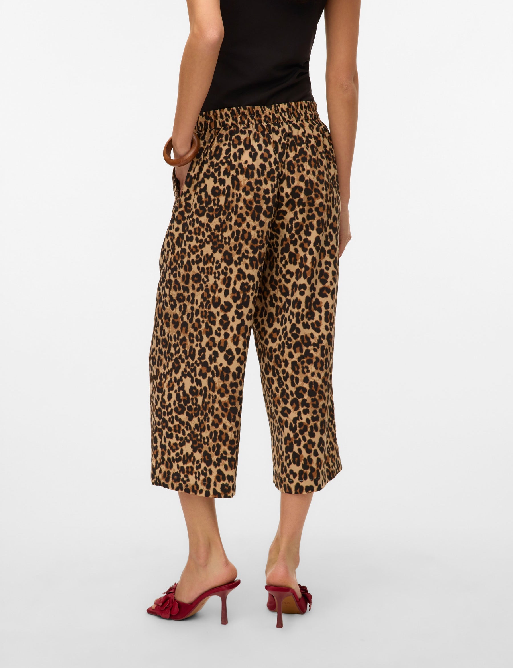 VERO MODA VMCOCO culotte pant in black - Image 2