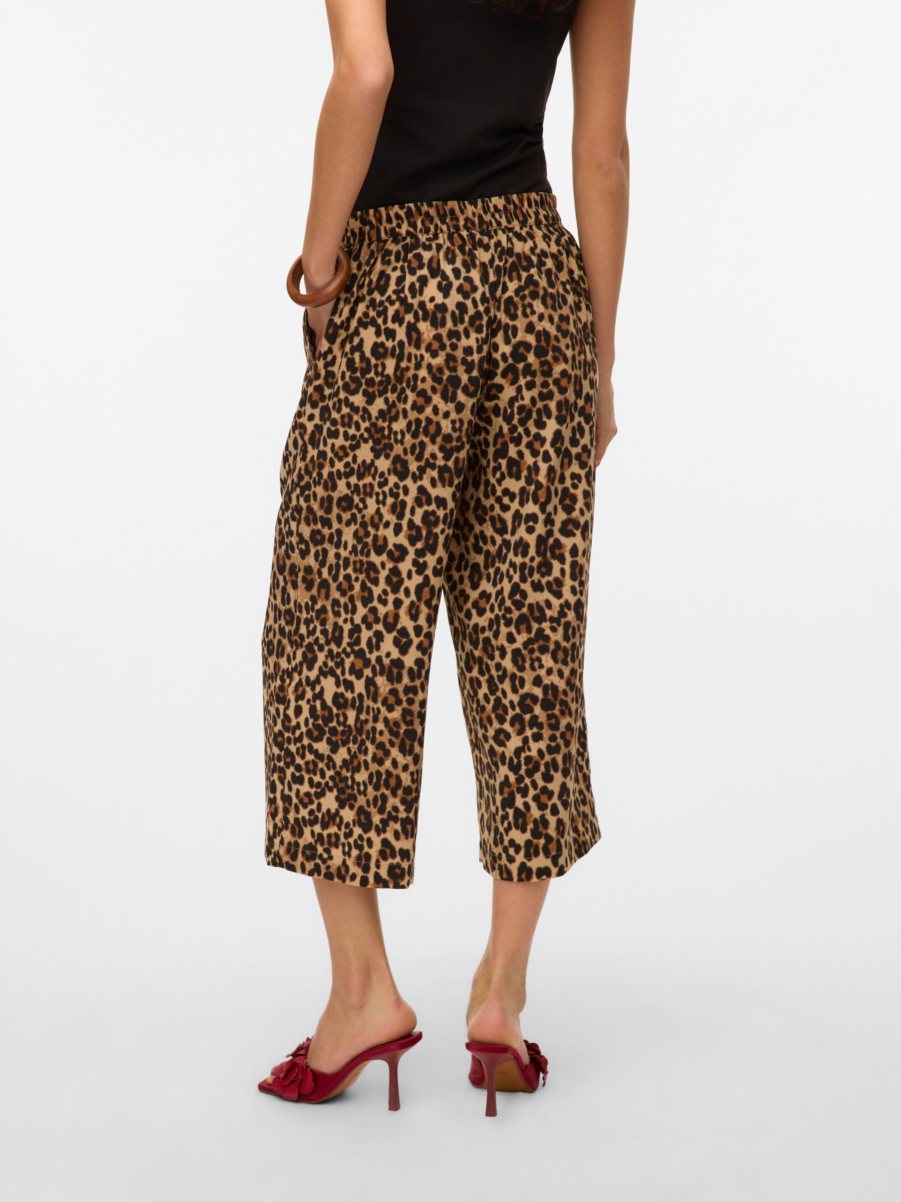 VERO MODA VMCOCO culotte pant in black - Image 2