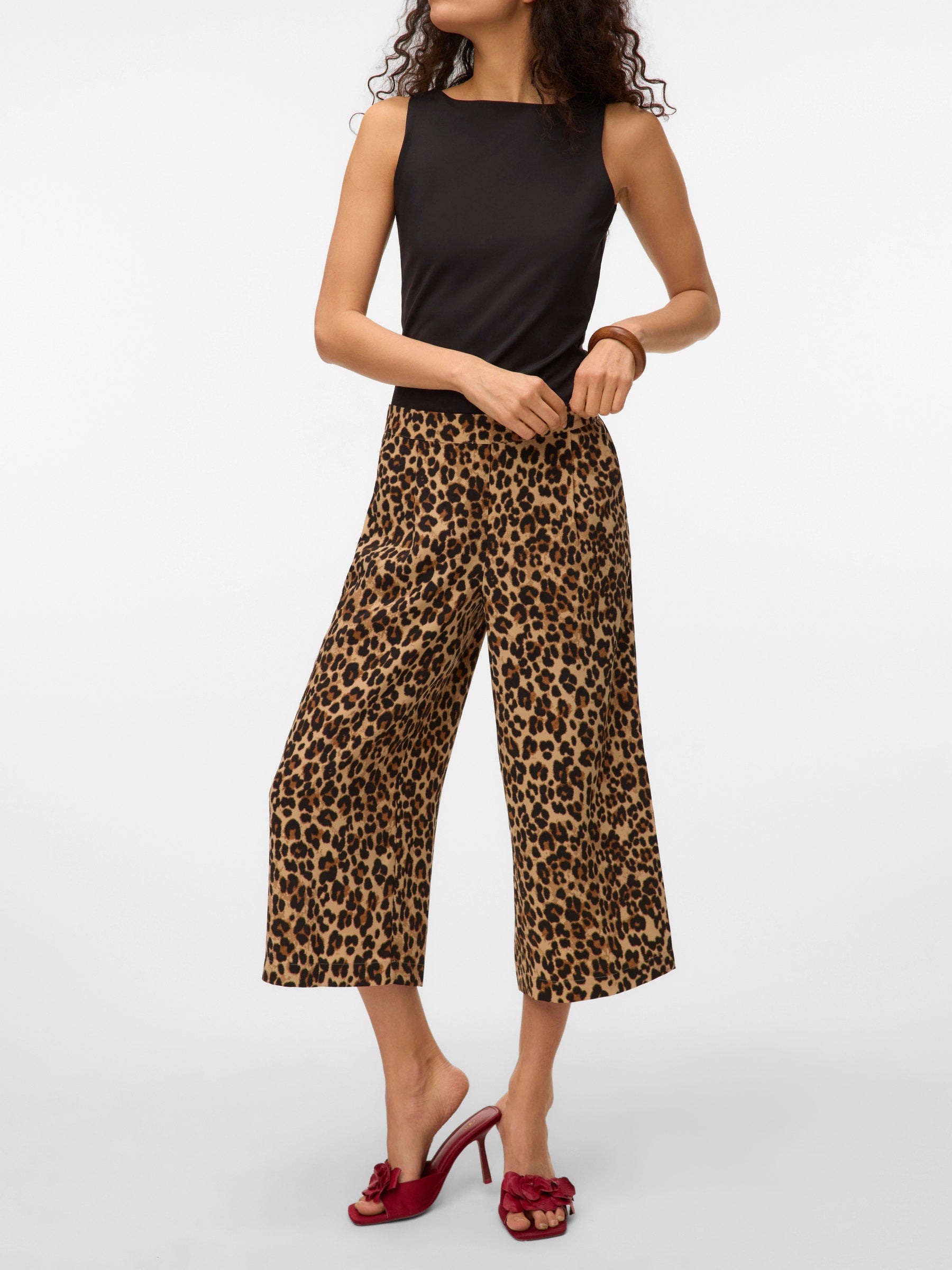 VERO MODA VMCOCO culotte pant in black - Image 5