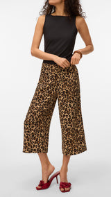 VERO MODA VMCOCO culotte pant in black - Image 5