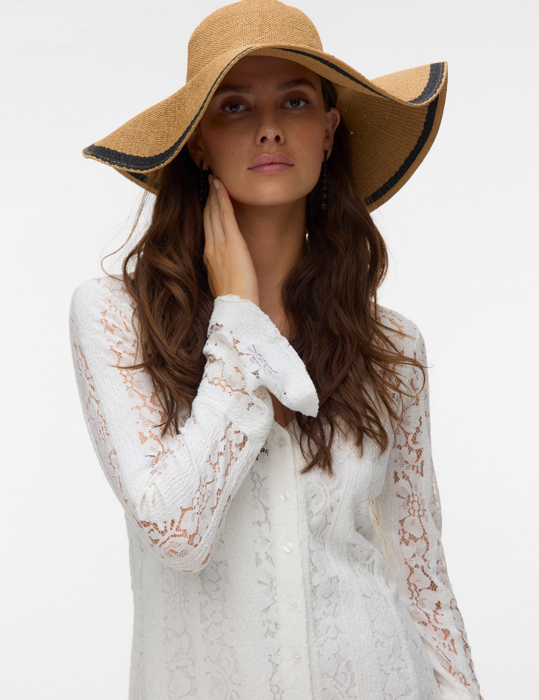 VERO MODA VMEMMY hat in natural - Image 2