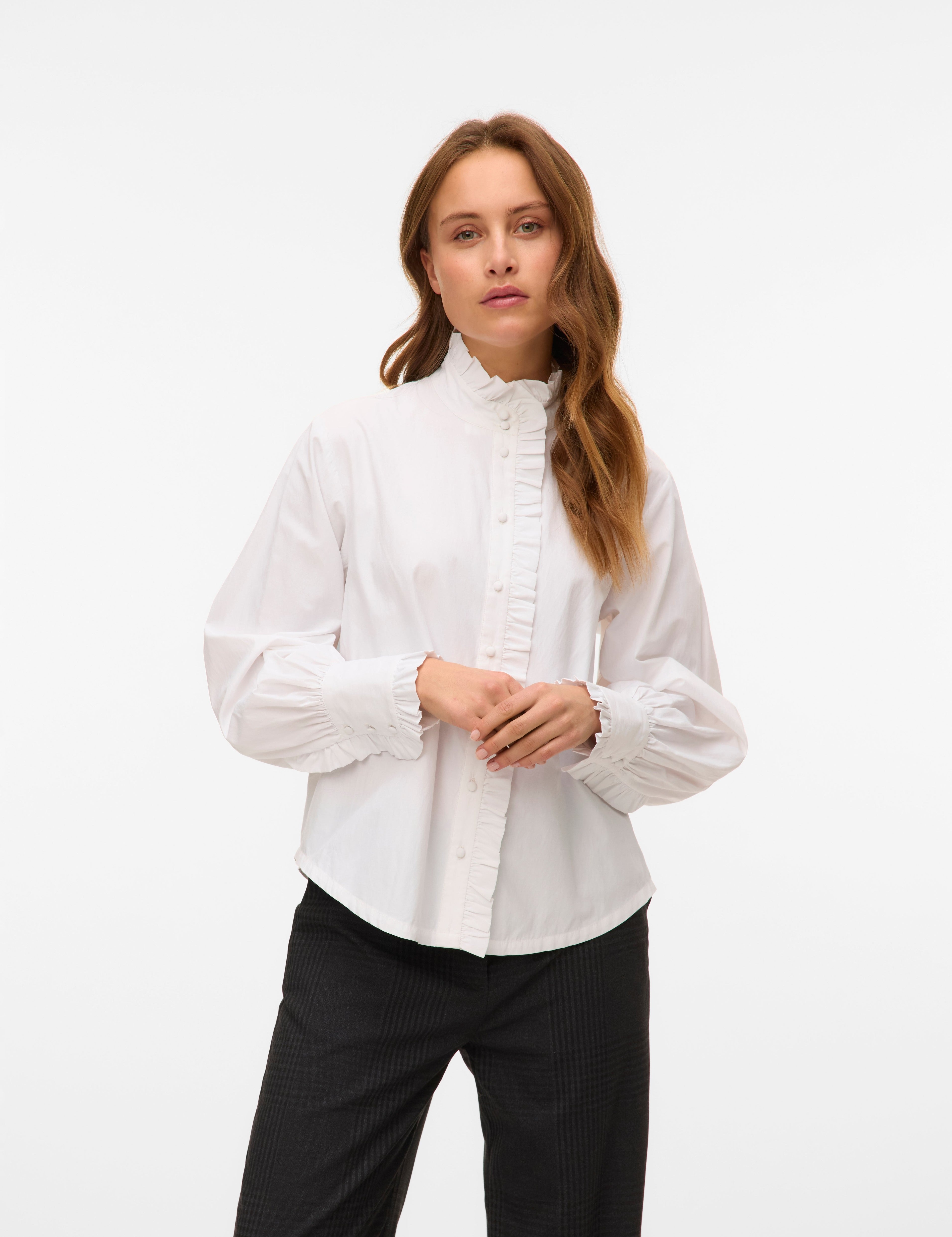 VERO MODA VMFANNI ruffel top in snow white - Image 1