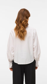 VERO MODA VMFANNI ruffel top in snow white - Image 2