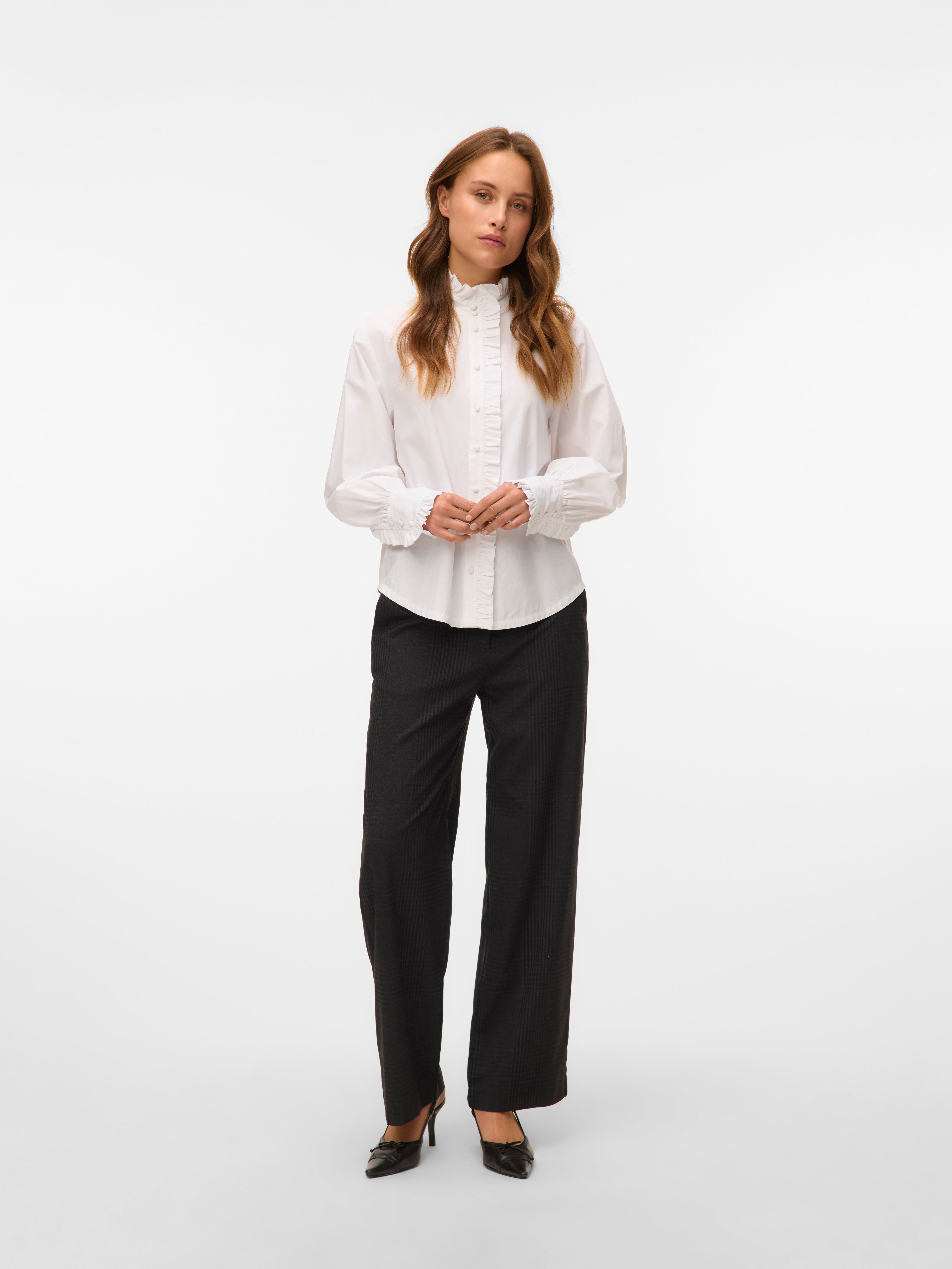 VERO MODA VMFANNI ruffel top in snow white - Image 4