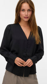 VERO MODA VMFASANA v-neck shirt in black - Image 4