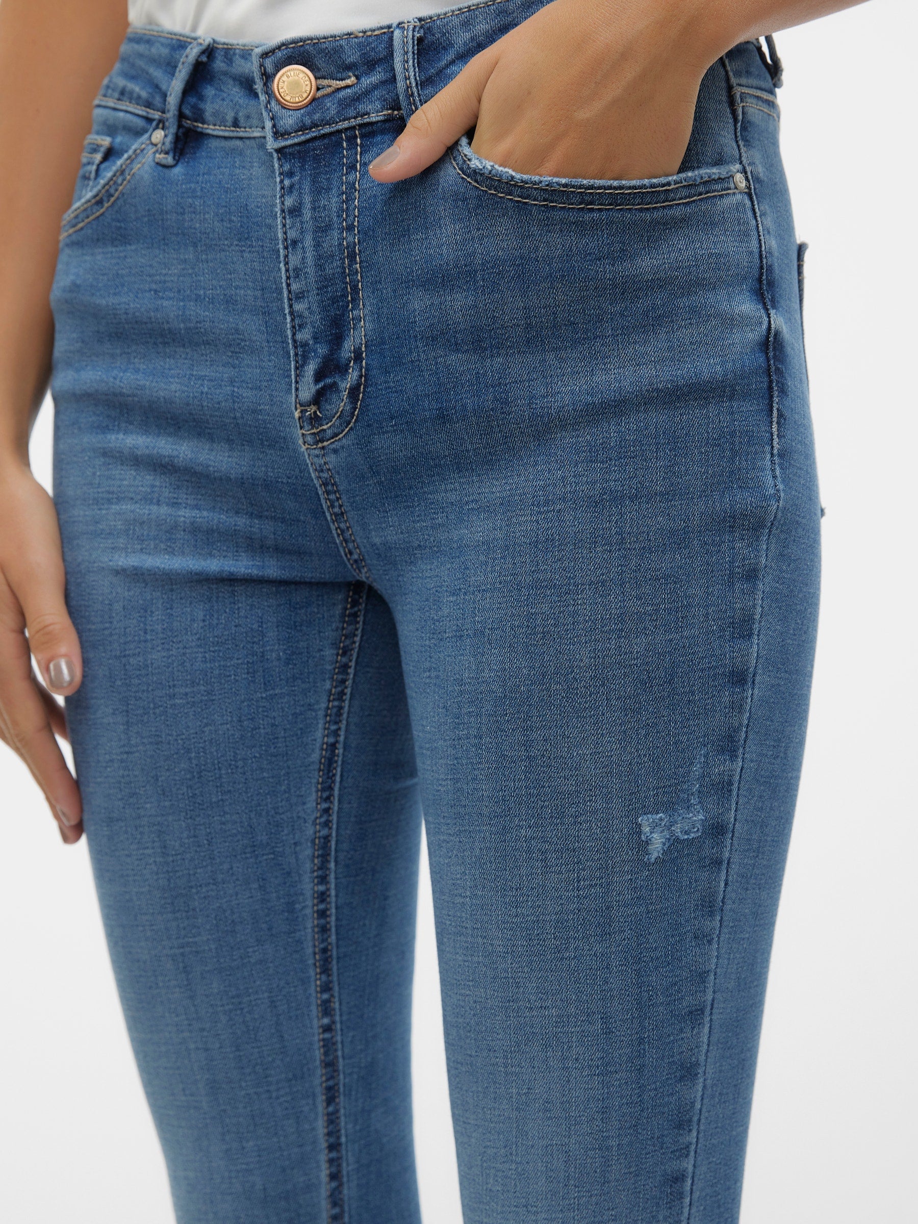 VERO MODA VMFLASH skinny jeans in medium blue denim - Image 7