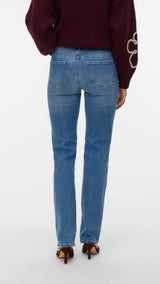 VERO MODA VMFLASH straight jeans in medium blue - Image 2