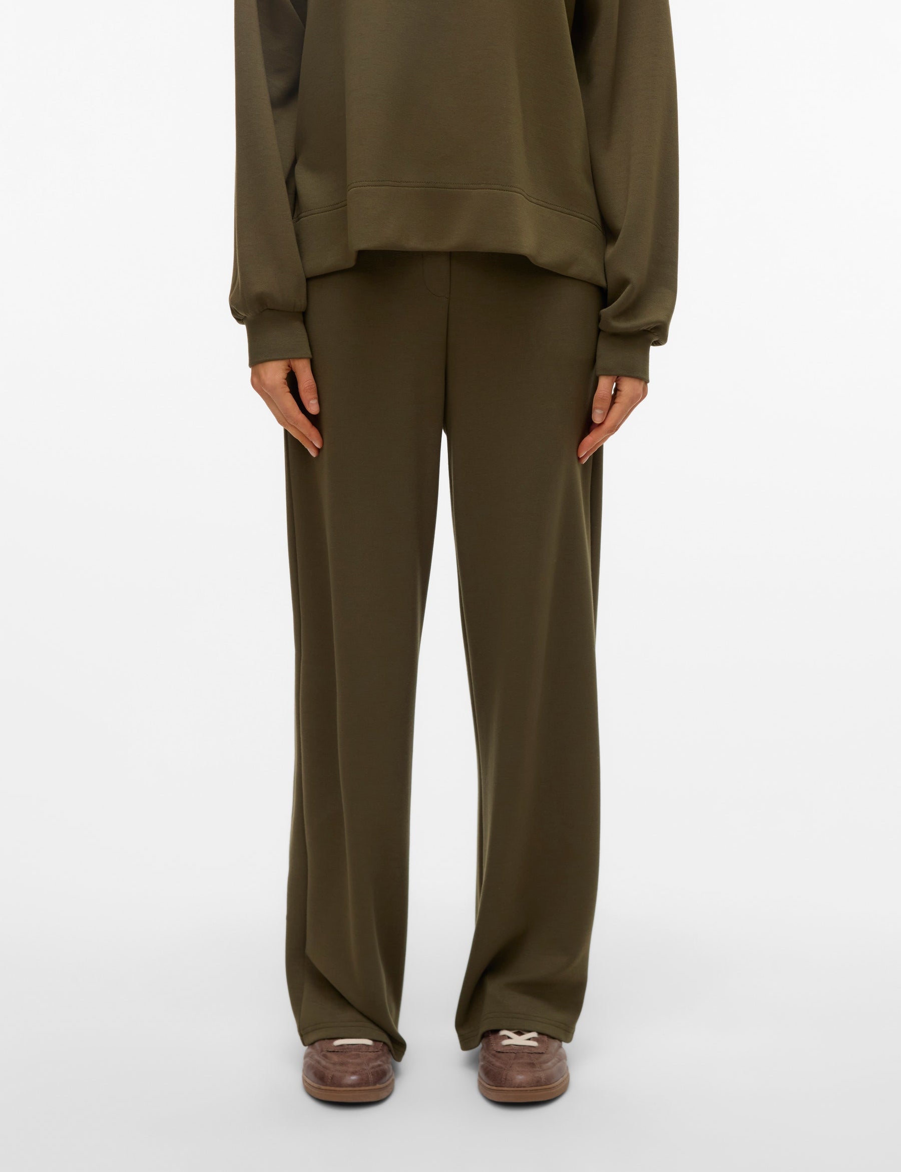 VERO MODA VMHALI wide pant boo in grape leaf - Image 1