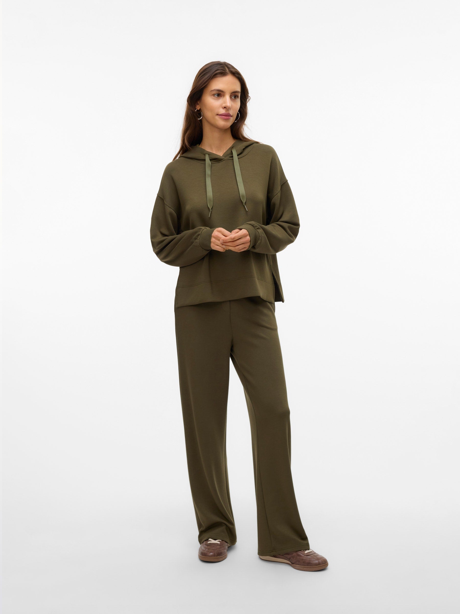VERO MODA VMHALI wide pant boo in grape leaf - Image 4