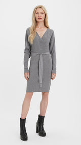 VERO MODA VMHOLLYREM v-neck dress in medium grey melange - Image 4