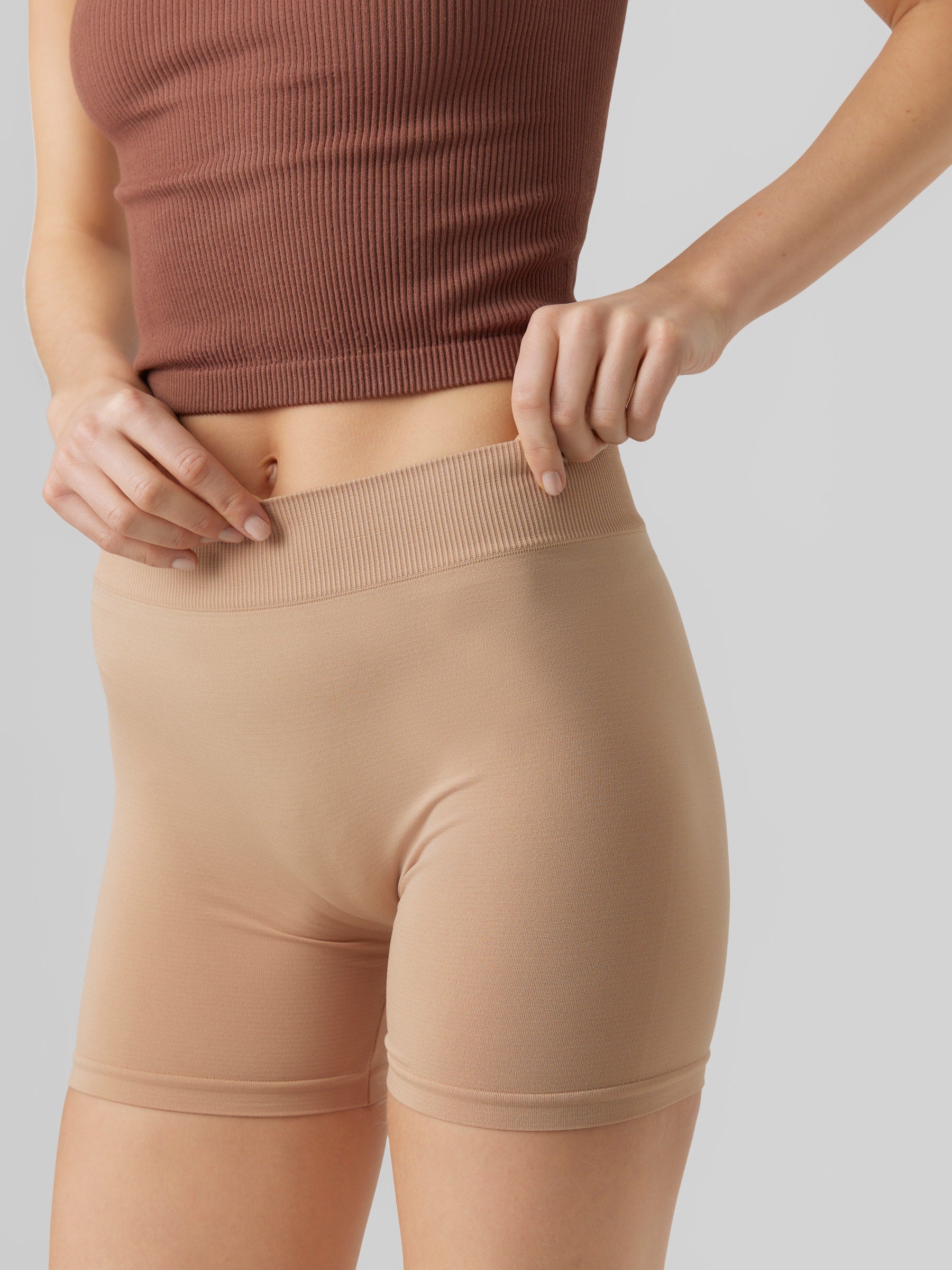 VERO MODA VMJACKIE seamless mini shorts in tan - Image 6