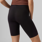VERO MODA VMJACKIE shorts seamless in black - Image 5