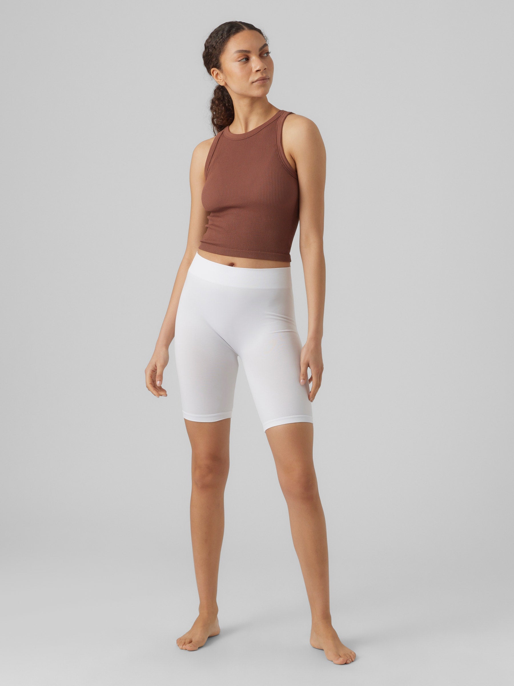 VERO MODA VMJACKIE shorts seamless in snow white - Image 4