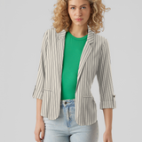 VERO MODA VMJESMILO 3/4 loose blazer in silver lining - Image 1