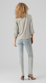 VERO MODA VMJESMILO 3/4 loose blazer in silver lining - Image 2